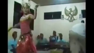 لاطینی چوزہ Selena S ...
