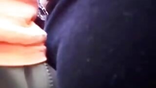 پرجوش برونیٹ میا لیل ...