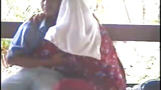 Busty سنہرے بالوں وا ...